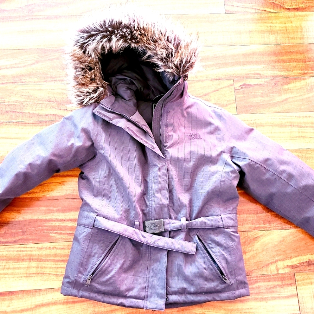 Size Small women's northface coat with fur hood